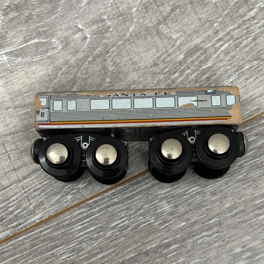 Lionel Heritage Series Passenger Car